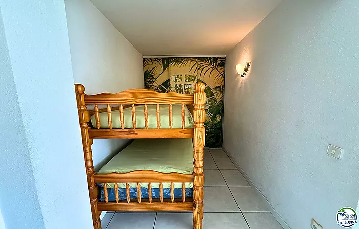 BONITO APARTAMENTO MUY LUMINOSO DE 2 HABITACIONES EN SANTA MARGARITA A 300 METROS DE LA PLAYA.