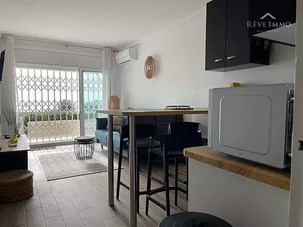 Magnífico apartamento con vistas al mar y licencia turística