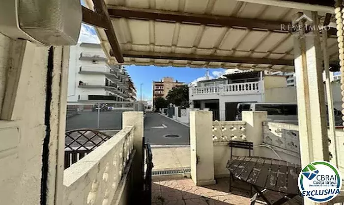 Casa Adosada a 300 m de la playa en Empuriabrava