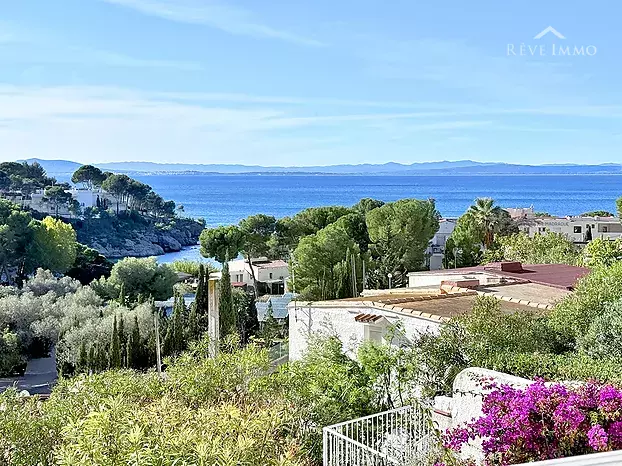 Encantadora casa con vista al mar, a 400m de la playa