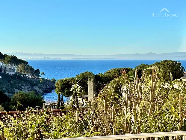 Encantadora casa con vista al mar, a 400m de la playa