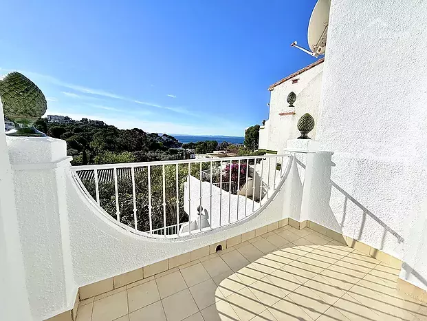 Encantadora casa con vista al mar, a 400m de la playa