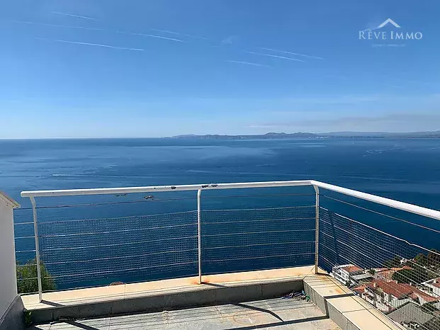 Casa adosada vista mar fantastica á Canyelles Roses