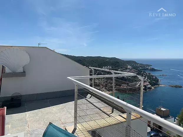 Casa adosada vista mar fantastica á Canyelles Roses