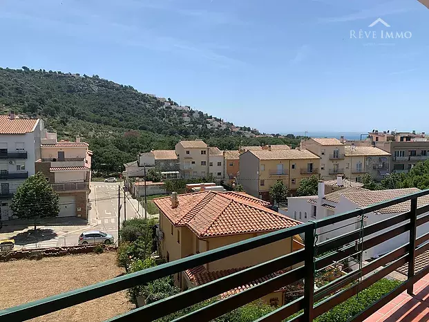 Precioso apartamento con vistas al mar en Mas Oliva de Roses