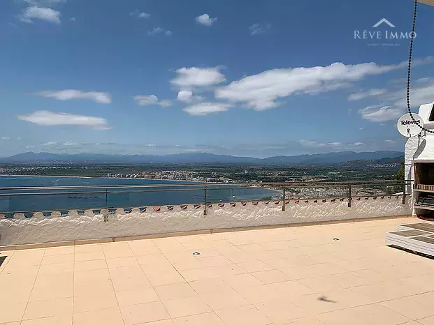 SUPERBE APPARTEMENT AVEC VUE MER EXCEPTIONNELLE AU MIRADOR DE LA BAHIA DE ROSAS