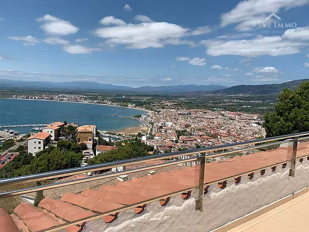 SUPERBE APPARTEMENT AVEC VUE MER EXCEPTIONNELLE AU MIRADOR DE LA BAHIA DE ROSAS