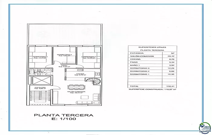 Offre spéciale constructeurs ! Immeuble de 4 appartements avec plans de construction.