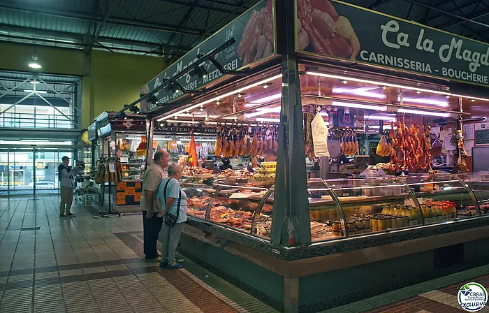 Local Restaurante en el centro de Roses