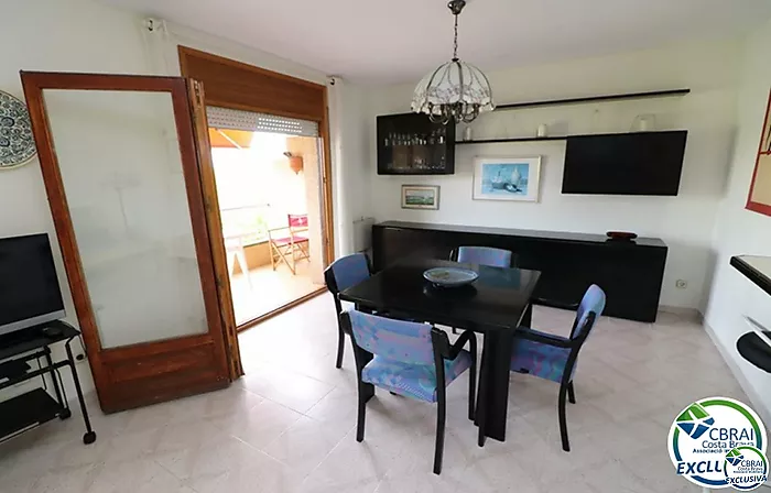 Precioso y amplio apartamento de dos dormitorios cerca de la playa