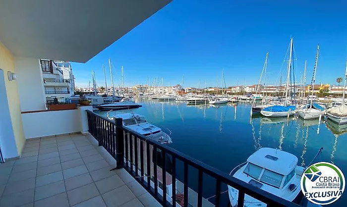 PORT ARGONAUTAS Maison avec vue sur le canal avec 3 chambres et garage