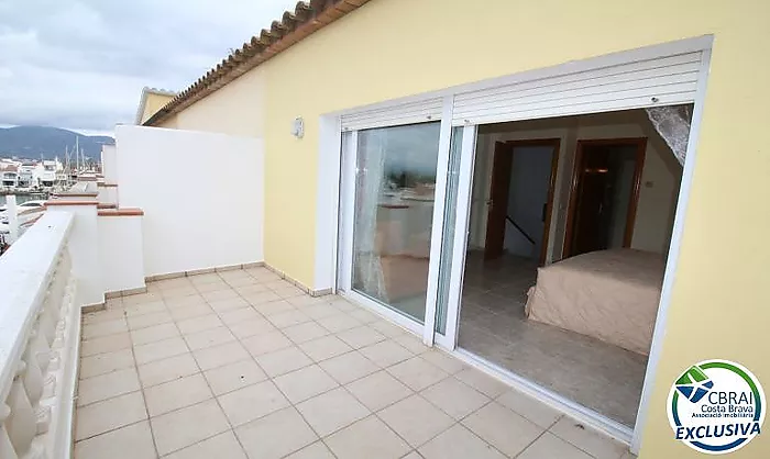 PORT ARGONAUTAS Maison avec vue sur le canal avec 3 chambres et garage