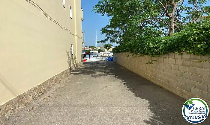 PORT ARGONAUTAS Maison avec vue sur le canal avec 3 chambres et garage