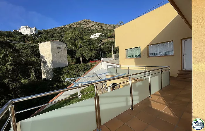 Villa avec vue mer et piscine dans le quartier calme de Mas Fumats où vous pourrez passer des moments inoubliables en famille