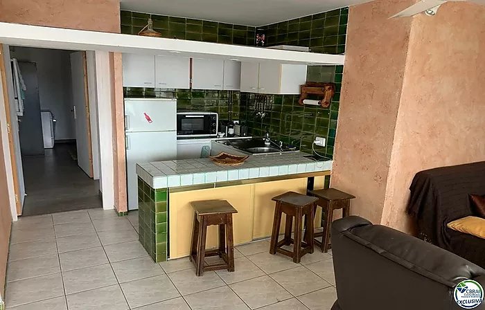 Rare Double Appartement à Santa Margarita Rosas avec Amarrage communautaire de 7 mètres