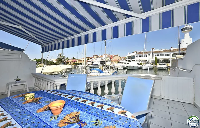 Maison de pêcheur dans le secteur Salins en vente avec amarre de 12,5 x 4 m pour voilier, Empuriabrava