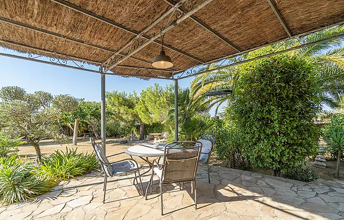 Magnifique maison avec vue mer et piscine à Mas Fumats