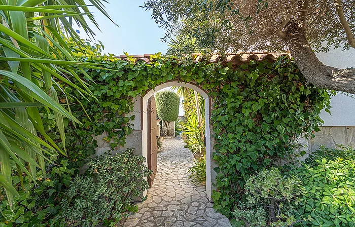 Magnifique maison avec vue mer et piscine à Mas Fumats