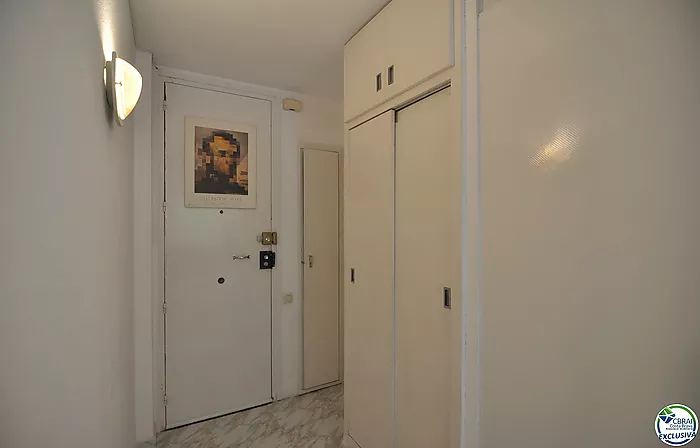 Appartement de 3 chambres avec amarre de 2,50x8 mètres à Roses Santa Margarita