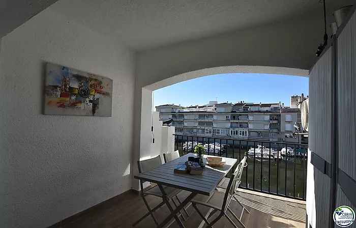 Appartement à Empuriabrava avec amarre privée