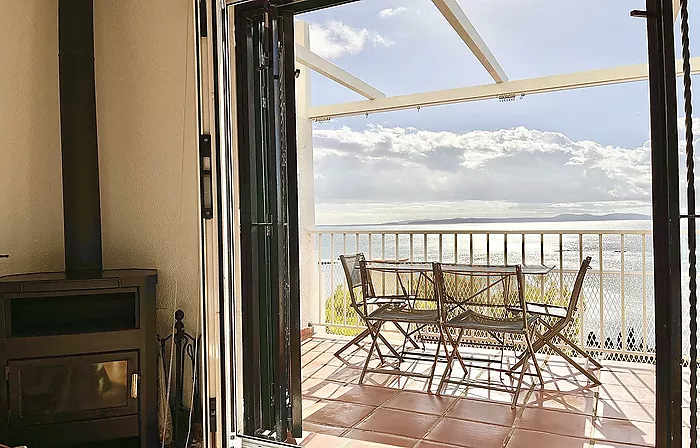 Belle maison de pêcheur avec des vues spectaculaires près de la plage