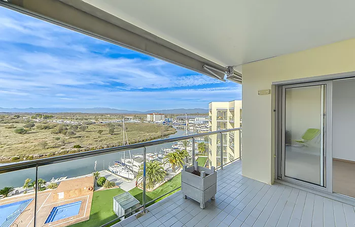 Ático con Vistas Espectaculares, Piscina y Plaza de Aparcamiento