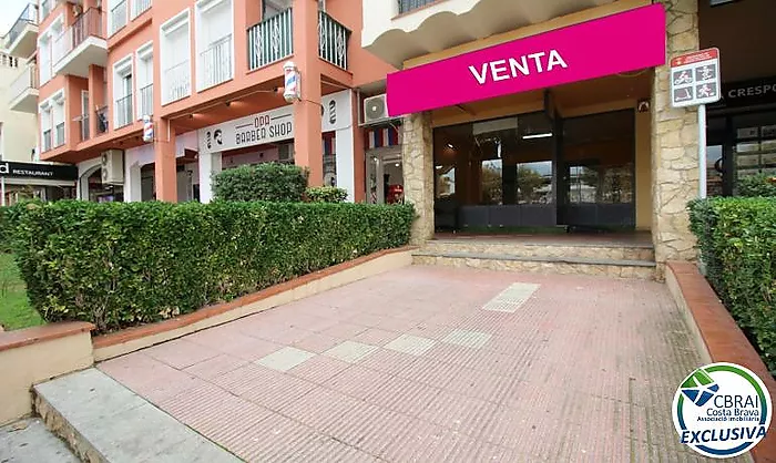 GRAN RESERVA Local commercial à vendre à 20m de La Caixa