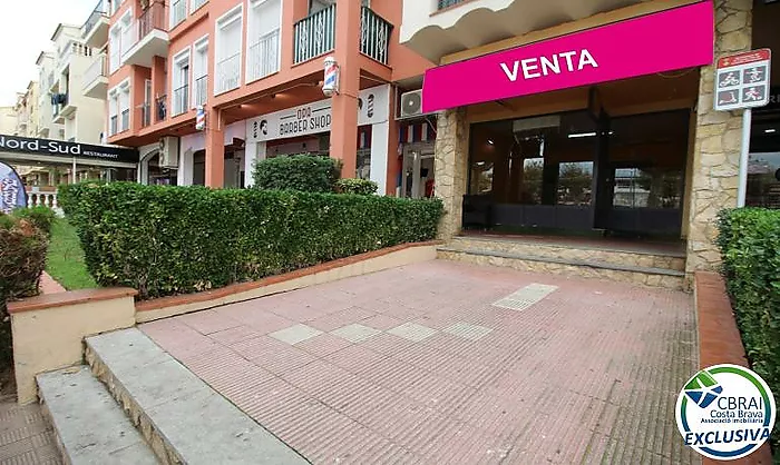 GRAN RESERVA Local commercial à vendre à 20m de La Caixa