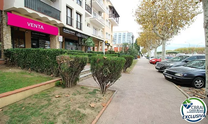 GRAN RESERVA Local commercial à vendre à 20m de La Caixa