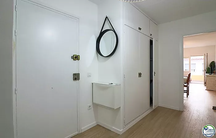 Spacieux appartement d´une chambre dans le centre de Roses