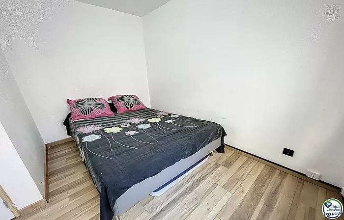 APARTAMENTO DE 6 DORMITORIOS EN EL CENTRO DE LA CIUDAD Y EN PRIMERA LÍNEA DE MAR