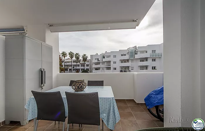 Apartamento de 2 habitaciones con vistas a la piscina