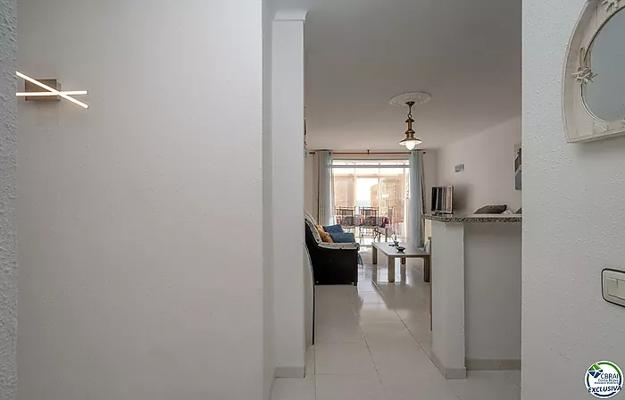 Muy bonito apartamento de 2 dormitorios en el corazón de Empuriabrava