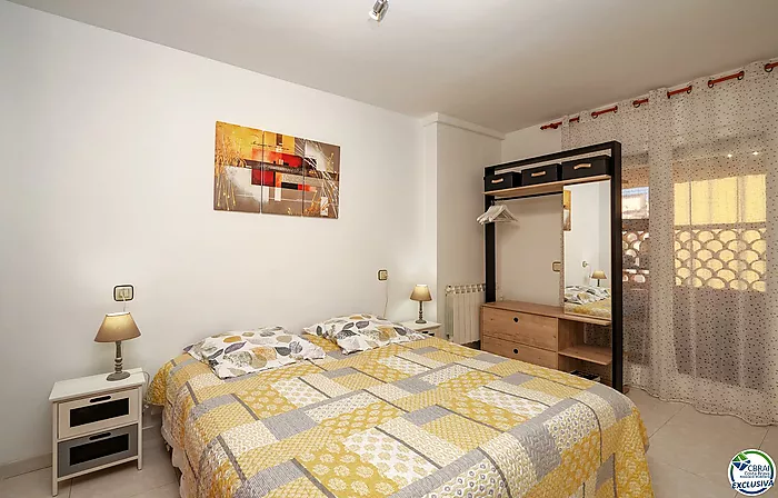 Muy bonito apartamento de 2 dormitorios en el corazón de Empuriabrava