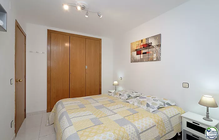 Muy bonito apartamento de 2 dormitorios en el corazón de Empuriabrava