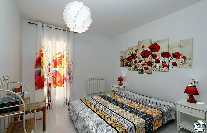 Muy bonito apartamento de 2 dormitorios en el corazón de Empuriabrava