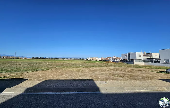 TERRENO EN VENTA EN ZONA RESIDENCIAL-EMPURIABRAVA