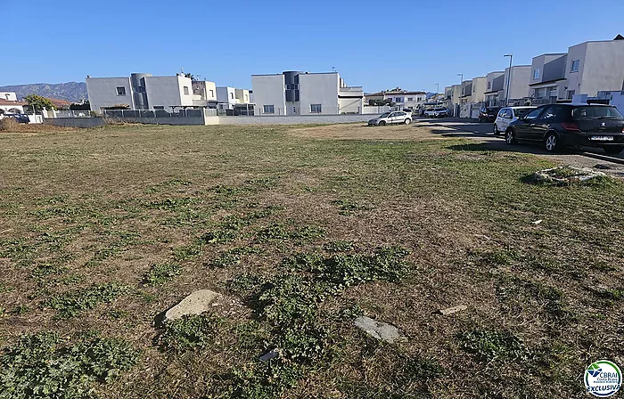 TERRENO EN VENTA EN ZONA RESIDENCIAL-EMPURIABRAVA