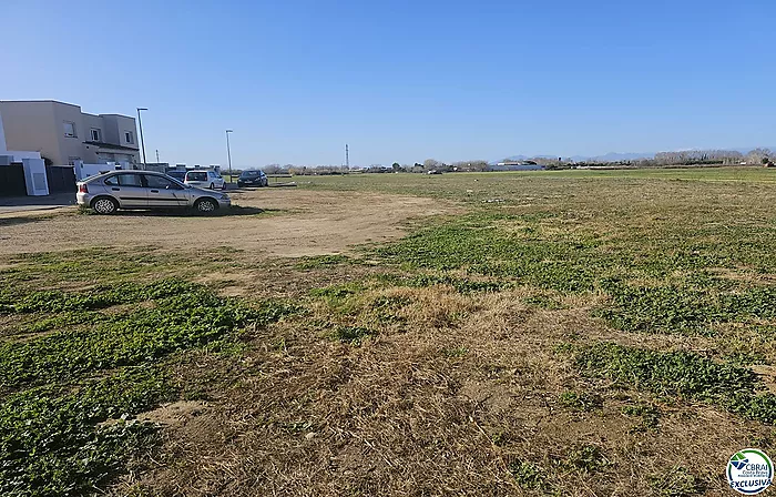 TERRAIN EN VENTE A EMPURIABRAVA DANS UN QUARTIER RESIDENTIELLE