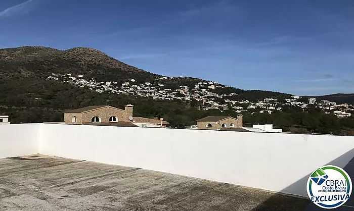 Magnifique villa  rénovée à Mas Busca Roses