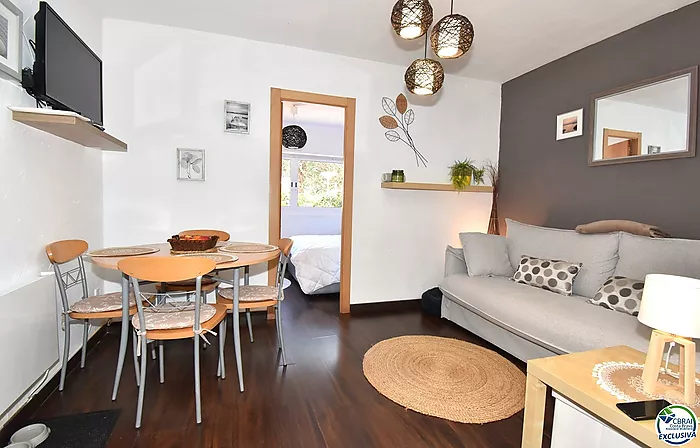 Apartamento de un dormitorio con parking y piscina comunitaria