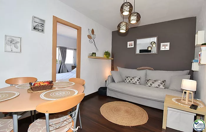 Apartamento de un dormitorio con parking y piscina comunitaria