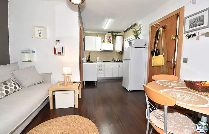 Apartamento de un dormitorio con parking y piscina comunitaria