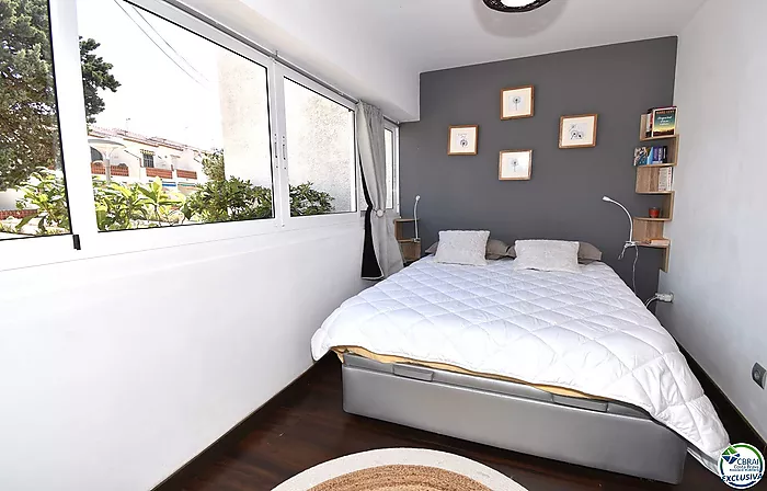 Apartamento de un dormitorio con parking y piscina comunitaria