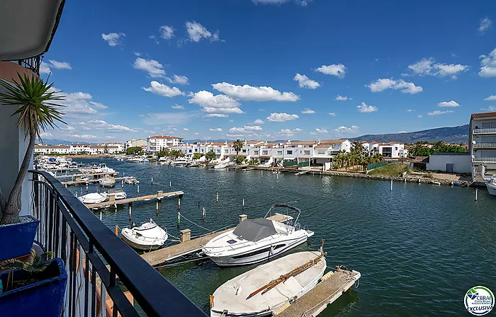 Bel appartement avec vue magnifique sur Port Emporda