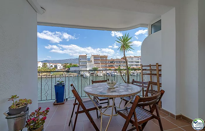 Bel appartement avec vue magnifique sur Port Emporda