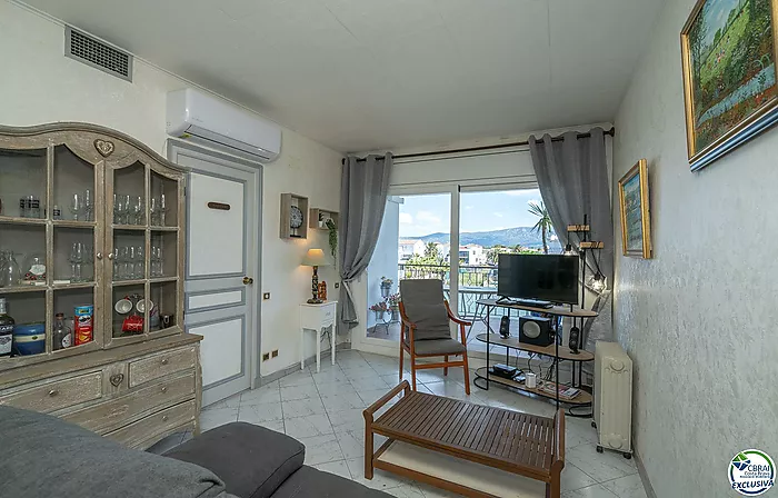 Bel appartement avec vue magnifique sur Port Emporda