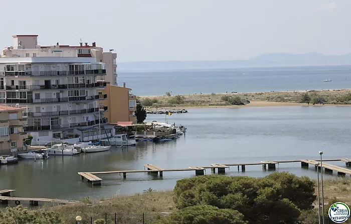 A vendre appartement à Isla de Roses, Santa Margarita, avec une vue très large