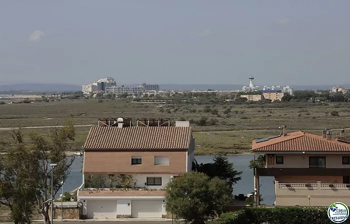 A vendre appartement à Isla de Roses, Santa Margarita, avec une vue très large