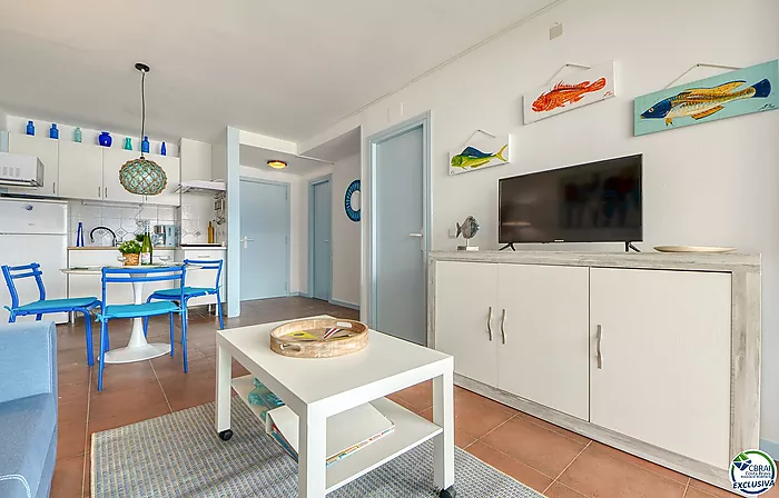 Encantador apartamento con piscina comunitária